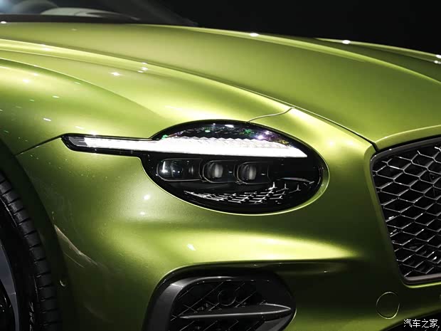 宾利 欧陆插电混动 2025款 GT 极致版 宾利 欧陆插电混动 2025款 GT 极致版