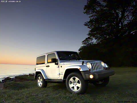 2011款 3.8L Sahara 两门版 2011款 3.8L Sahara 两门版