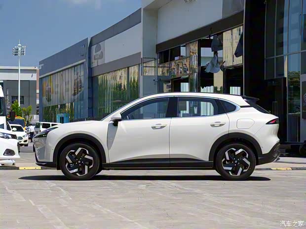 上汽通用五菱 宝骏云海 2024款 600km 纯电版 上汽通用五菱 宝骏云海 2024款 600km 纯电版