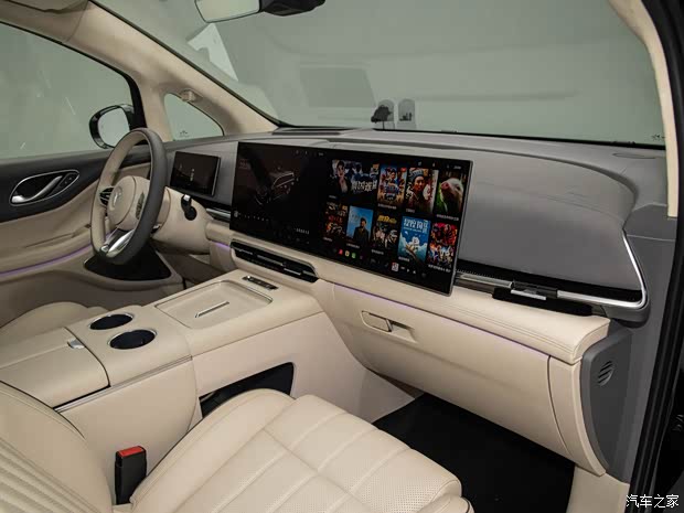 嵐圖汽車(chē) 嵐圖夢(mèng)想家 2025款 PHEV 四驅(qū)鯤鵬高配版