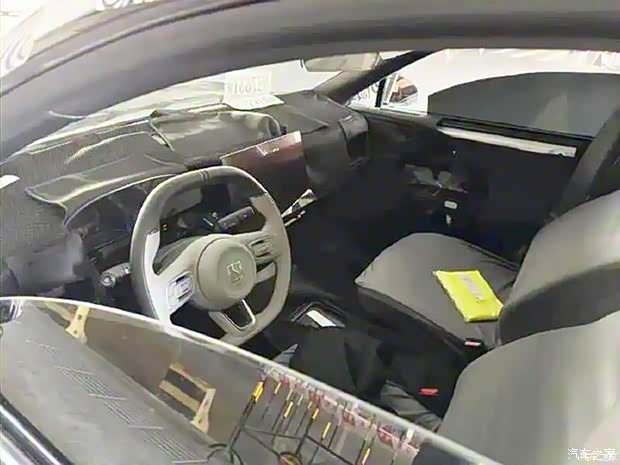 極氪 極氪7X 2024款 兩驅(qū)版 磷酸鐵鋰