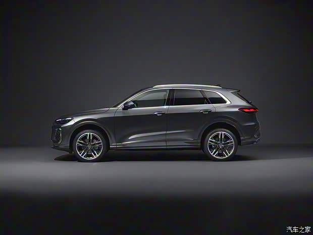 奥迪(进口) 奥迪Q5(进口) 2025款 2.0 TFSI quattro S line 奥迪(进口) 奥迪Q5(进口) 2025款 2.0 TFSI quattro S line