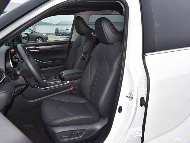 廣汽豐田 漢蘭達(dá) 2024款 2.5L智能電混雙擎四驅(qū)尊貴版 7座