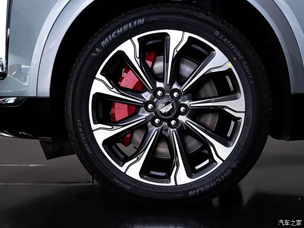 上汽通用凱迪拉克 凱迪拉克XT5 2025款 2.0T 四驅(qū)尊貴型