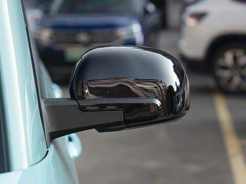 2025款 四门版 臻享款 2025款 四门版 臻享款