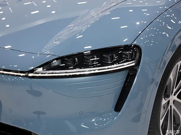 LUXEED 智界 智界R7 2024款 四驅基本型