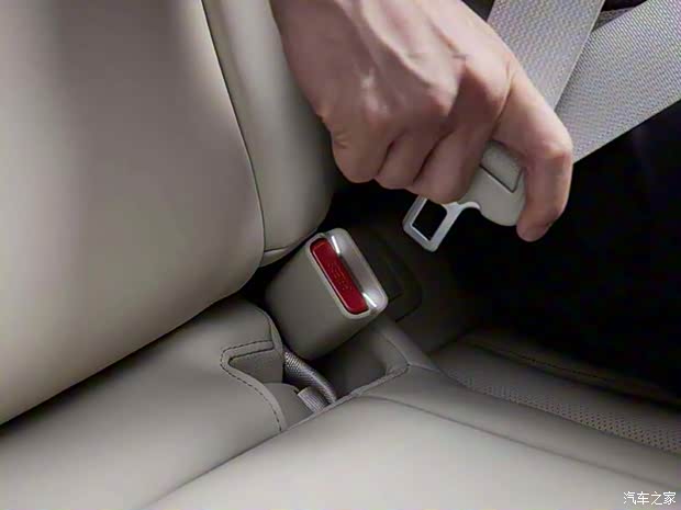 起亞(進(jìn)口) 起亞K8 2025款 基本型