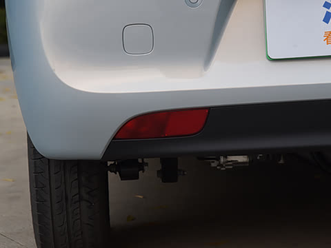 2025款 四门版 臻享+款 2025款 四门版 臻享+款