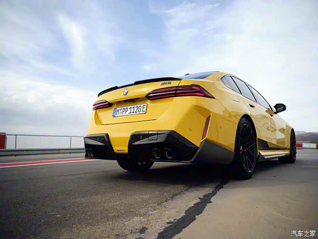 寶馬M 寶馬M5新能源 2024款 M Performance Parts