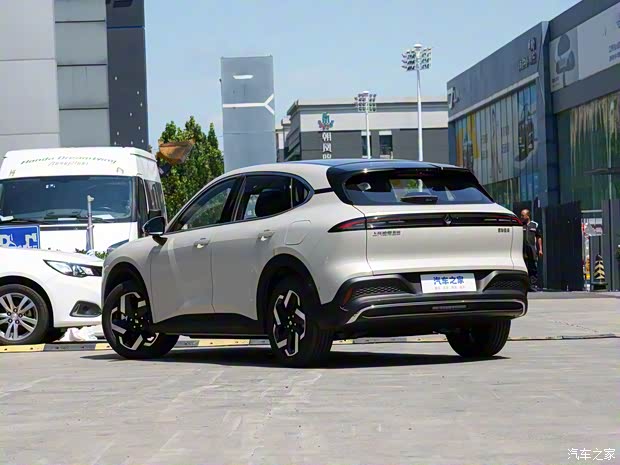 上汽通用五菱 宝骏云海 2024款 600km 纯电版 上汽通用五菱 宝骏云海 2024款 600km 纯电版