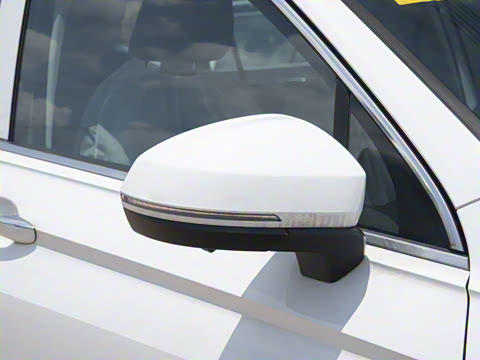 2024款 出众款 330TSI 自动两驱R-Line龙耀版 2024款 出众款 330TSI 自动两驱R-Line龙耀版