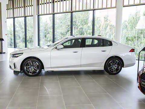 2024款 530Li xDrive 豪华套装 2024款 530Li xDrive 豪华套装