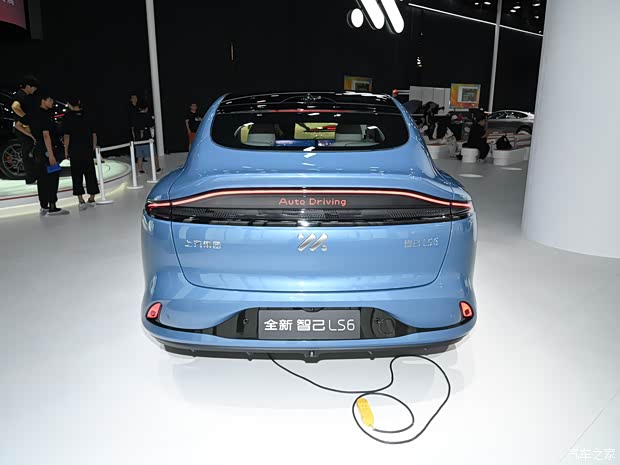 智己汽车 智己LS6 2025款 579kW 四驱 智己汽车 智己LS6 2025款 579kW 四驱