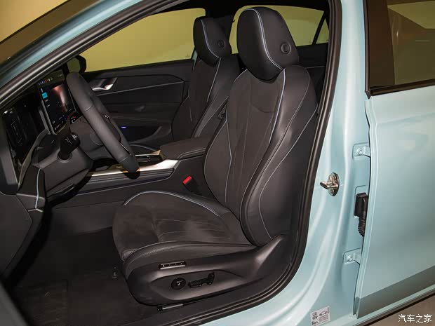 上汽大众 帕萨特 2025款 Pro 380TSI 星空龙尊版