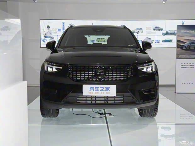 沃尔沃亚太 沃尔沃XC40 2024款 B4 四驱智远极夜黑版 沃尔沃亚太 沃尔沃XC40 2024款 B4 四驱智远极夜黑版