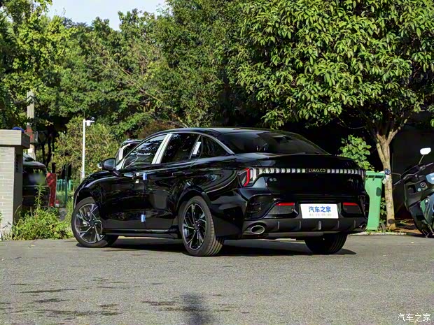 领克 领克03 2025款 1.5TD DCT冠军版