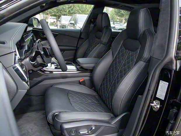 奧迪(進(jìn)口) 奧迪Q8 2024款 55 TFSI 