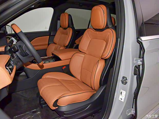 長安林肯 飛行家 2024款 3.0T V6 四驅(qū)總統(tǒng)版 六座