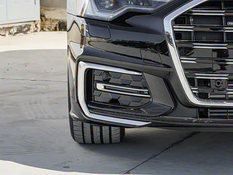 2025款 45 TFSI quattro 臻选动感型 2025款 45 TFSI quattro 臻选动感型