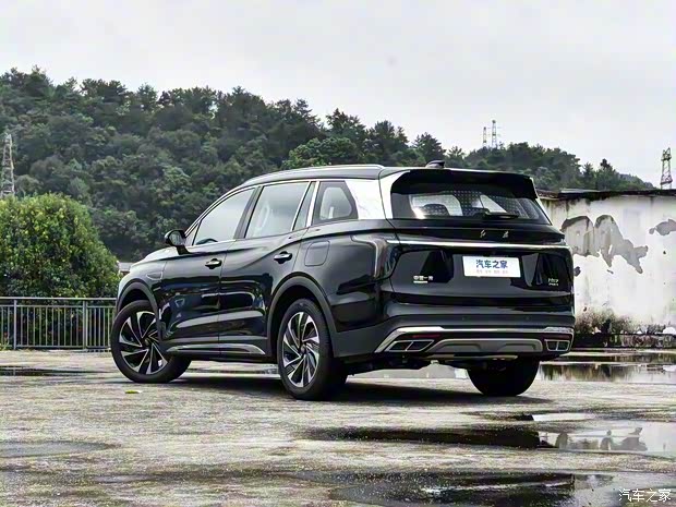 一汽红旗 红旗HS7 PHEV 2024款 2.0T PHEV 四驱旗畅版 6/7座 一汽红旗 红旗HS7 PHEV 2024款 2.0T PHEV 四驱旗畅版 6/7座