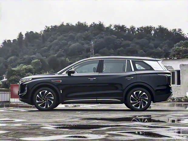 一汽红旗 红旗HS7 PHEV 2024款 2.0T PHEV 四驱旗畅版 6/7座 一汽红旗 红旗HS7 PHEV 2024款 2.0T PHEV 四驱旗畅版 6/7座