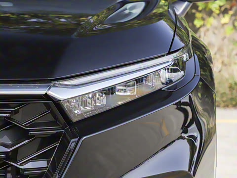 2026款 全球30年荣耀款 2.0L e:HEV 两驱智臻版 2026款 全球30年荣耀款 2.0L e:HEV 两驱智臻版