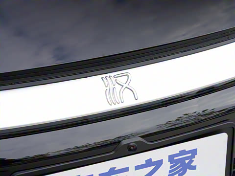 2025款 EV 智驾版 635KM激光雷达旗舰型 2025款 EV 智驾版 635KM激光雷达旗舰型