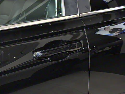 2026款 全球30年荣耀款 240TURBO 两驱锋尚7座版 2026款 全球30年荣耀款 240TURBO 两驱锋尚7座版