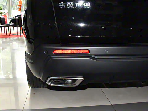 2026款 全球30年荣耀款 240TURBO 两驱锋尚7座版 2026款 全球30年荣耀款 240TURBO 两驱锋尚7座版