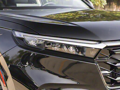 2026款 全球30年荣耀款 2.0L e:HEV 两驱智臻版 2026款 全球30年荣耀款 2.0L e:HEV 两驱智臻版