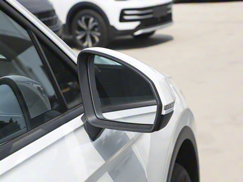 2024款 出众款 300TSI 自动两驱龙行版 2024款 出众款 300TSI 自动两驱龙行版