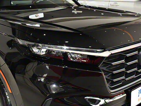 2026款 全球30年荣耀款 240TURBO 两驱锋尚7座版 2026款 全球30年荣耀款 240TURBO 两驱锋尚7座版