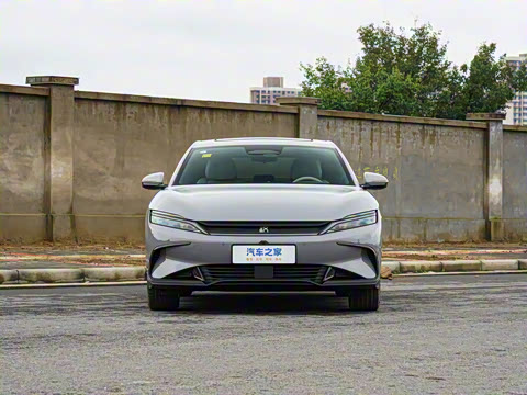 2025款 EV 智驾版 635KM旗舰版 2025款 EV 智驾版 635KM旗舰版