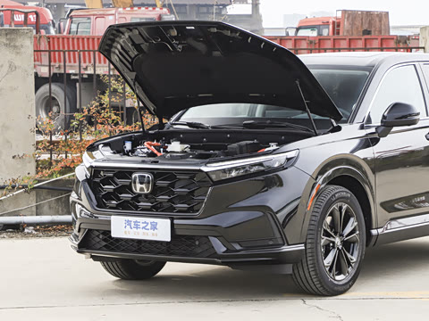 2026款 全球30年荣耀款 2.0L e:HEV 两驱智臻版 2026款 全球30年荣耀款 2.0L e:HEV 两驱智臻版