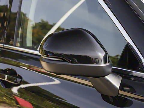 2026款 全球30年荣耀款 2.0L e:HEV 两驱智臻版 2026款 全球30年荣耀款 2.0L e:HEV 两驱智臻版