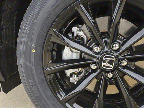 2026款 全球30年荣耀款 2.0L e:HEV 四驱智逸版 2026款 全球30年荣耀款 2.0L e:HEV 四驱智逸版