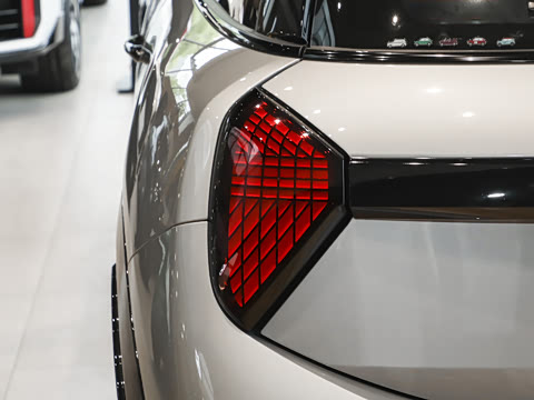 2025款 2.0T COOPER S 赛车手 三门版 2025款 2.0T COOPER S 赛车手 三门版