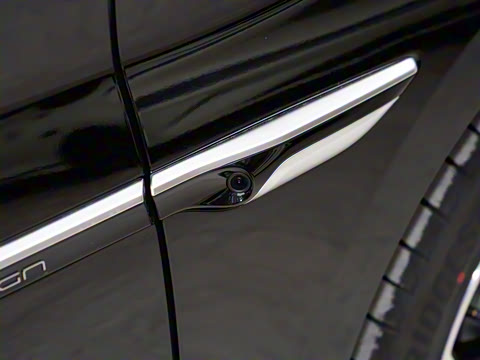 2025款 EV 智驾版 635KM激光雷达旗舰型 2025款 EV 智驾版 635KM激光雷达旗舰型