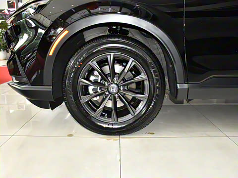 2026款 全球30年荣耀款 240TURBO 两驱锋尚7座版 2026款 全球30年荣耀款 240TURBO 两驱锋尚7座版