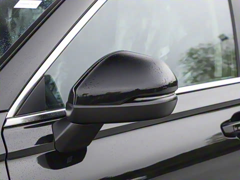 2026款 全球30年荣耀款 240TURBO 两驱锋尚5座版 2026款 全球30年荣耀款 240TURBO 两驱锋尚5座版