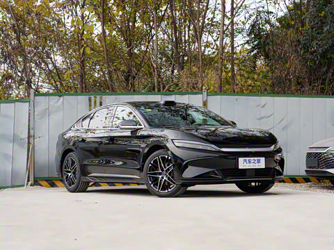 2025款 EV 智驾版 635KM激光雷达旗舰型 2025款 EV 智驾版 635KM激光雷达旗舰型