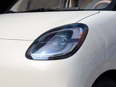 2025款 四门版 301km 臻享+款 2025款 四门版 301km 臻享+款