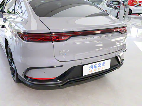 2025款 DM-i 智驾版 245KM尊荣型 2025款 DM-i 智驾版 245KM尊荣型