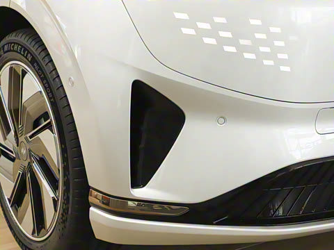 2025款 210Ultra智驾版 5座 2025款 210Ultra智驾版 5座