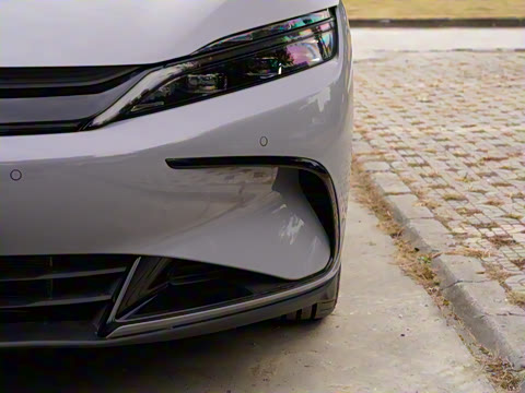 2025款 DM-i 智驾版 245KM激光雷达旗舰型 2025款 DM-i 智驾版 245KM激光雷达旗舰型