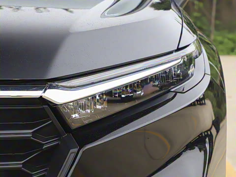 2026款 全球30年荣耀款 240TURBO 两驱锋尚5座版 2026款 全球30年荣耀款 240TURBO 两驱锋尚5座版