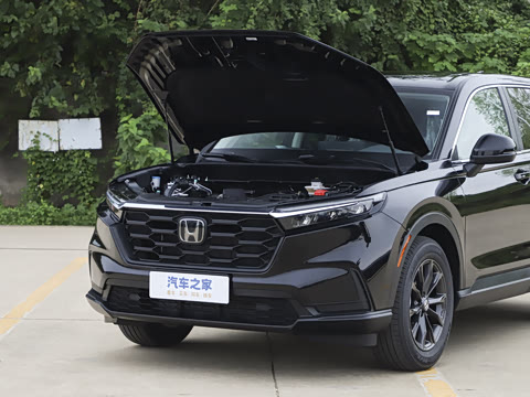 2026款 全球30年荣耀款 240TURBO 两驱锋尚5座版 2026款 全球30年荣耀款 240TURBO 两驱锋尚5座版