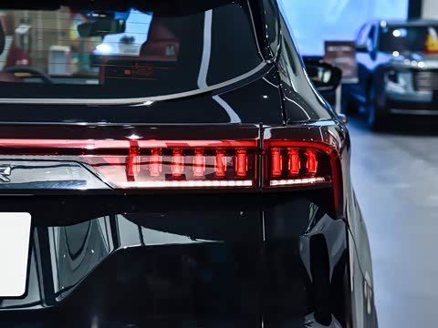 2026款 冠军版 1.5T DCT豪华+ 7座 2026款 冠军版 1.5T DCT豪华+ 7座