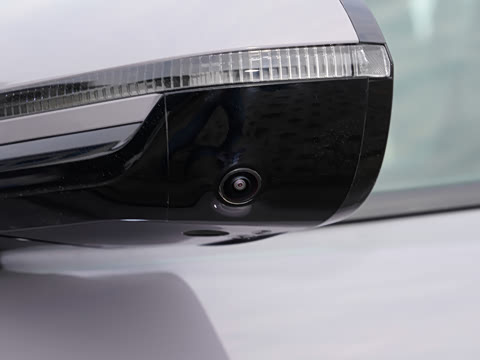 2025款 DM-i 智驾版 245KM激光雷达旗舰型 2025款 DM-i 智驾版 245KM激光雷达旗舰型