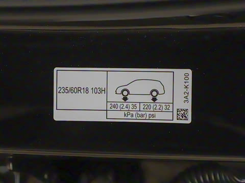 2026款 全球30年荣耀款 2.0L e:HEV 四驱智逸版 2026款 全球30年荣耀款 2.0L e:HEV 四驱智逸版